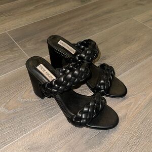 STEVE MADDEN EUC black block braided heel sandals